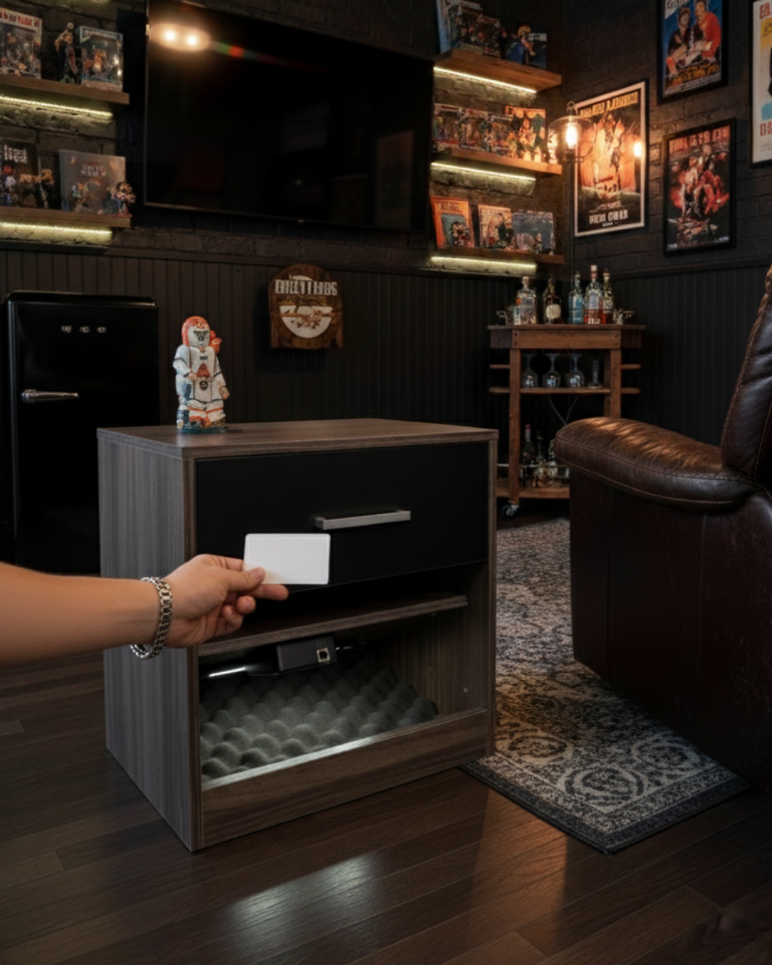 HausVersteck™ Nachttisch mit unterem Geheimfach